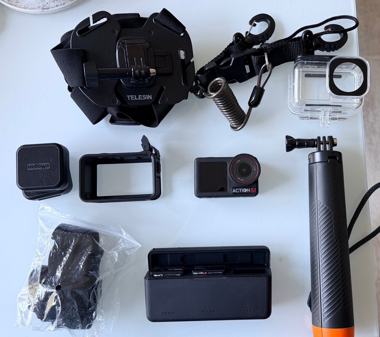 DJI Osmo Action 5 Pro – Full Kit with Extra Accessories, Ophalen, Zo goed als nieuw, Overige merken