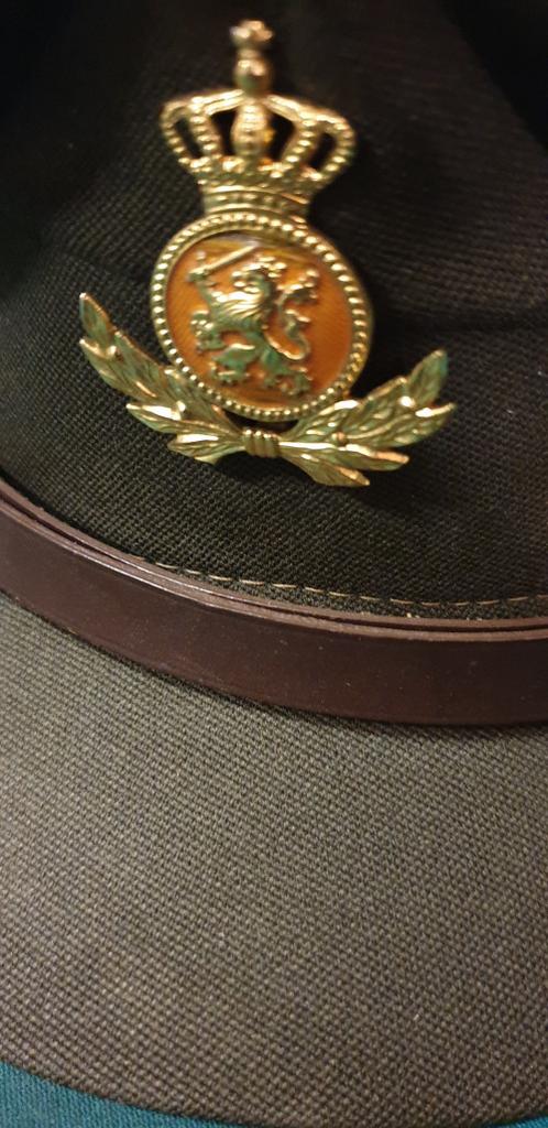 millitaire uni- khaki platte pet mrt officiers embleem, Ophalen of Verzenden, 'T Olde Gre-j, Info@toldegrej.nl, Endepoelstraat 20f Didam