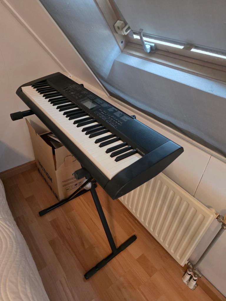 Casio CTK-1150 keyboard + standaard – werkt goed, Muziek en Instrumenten, Keyboards, Ophalen