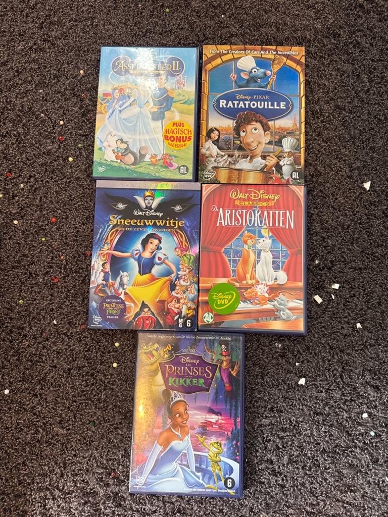 Disney DVD's: Assepoester II, Ratatouille, Sneeuwwitje, Aris, Ophalen of Verzenden, Zo goed als nieuw