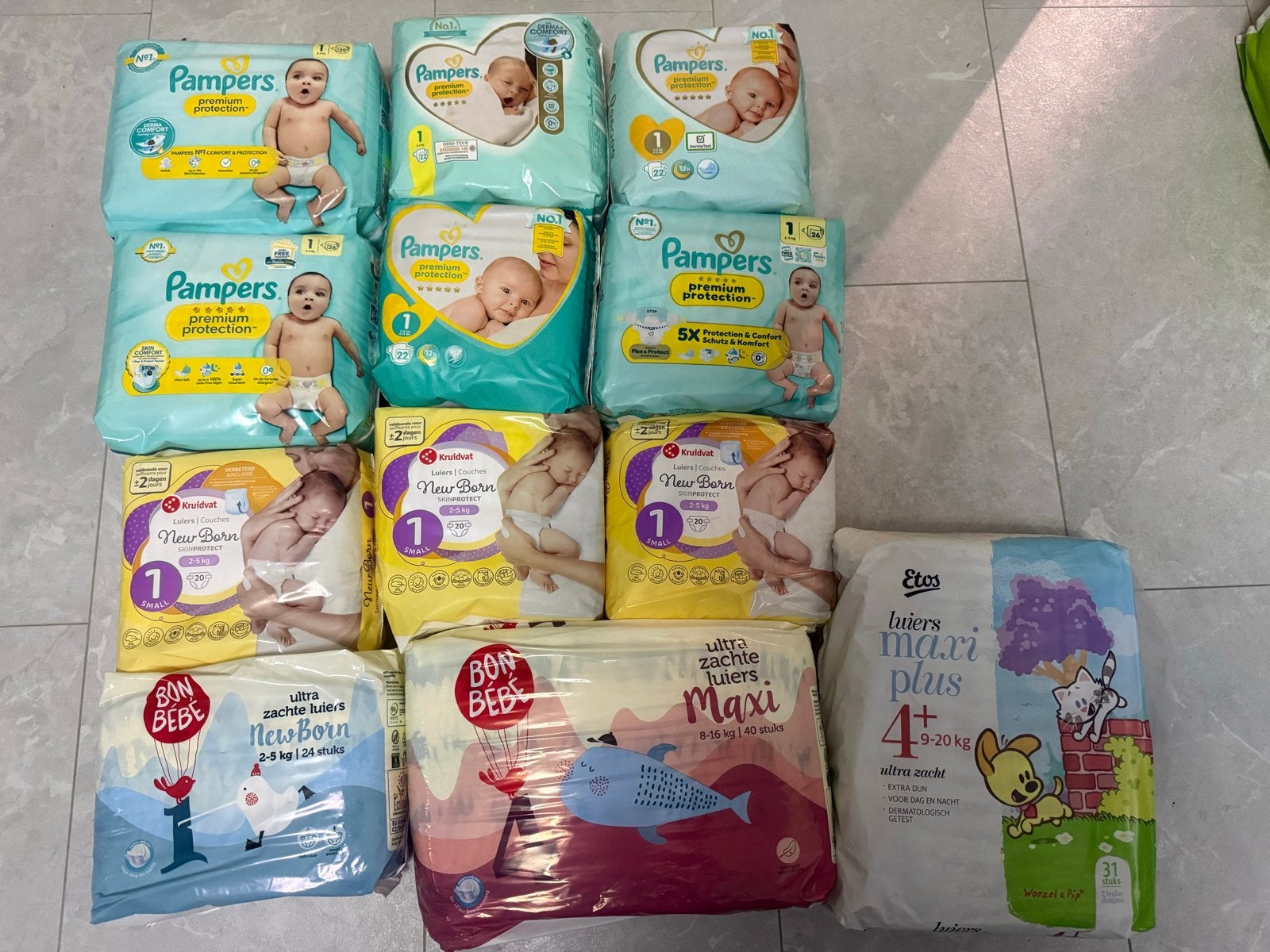 Groot pakket luiers: Pampers, Kruidvat, Bon Bebe, Etos, Ophalen of Verzenden, Nieuw