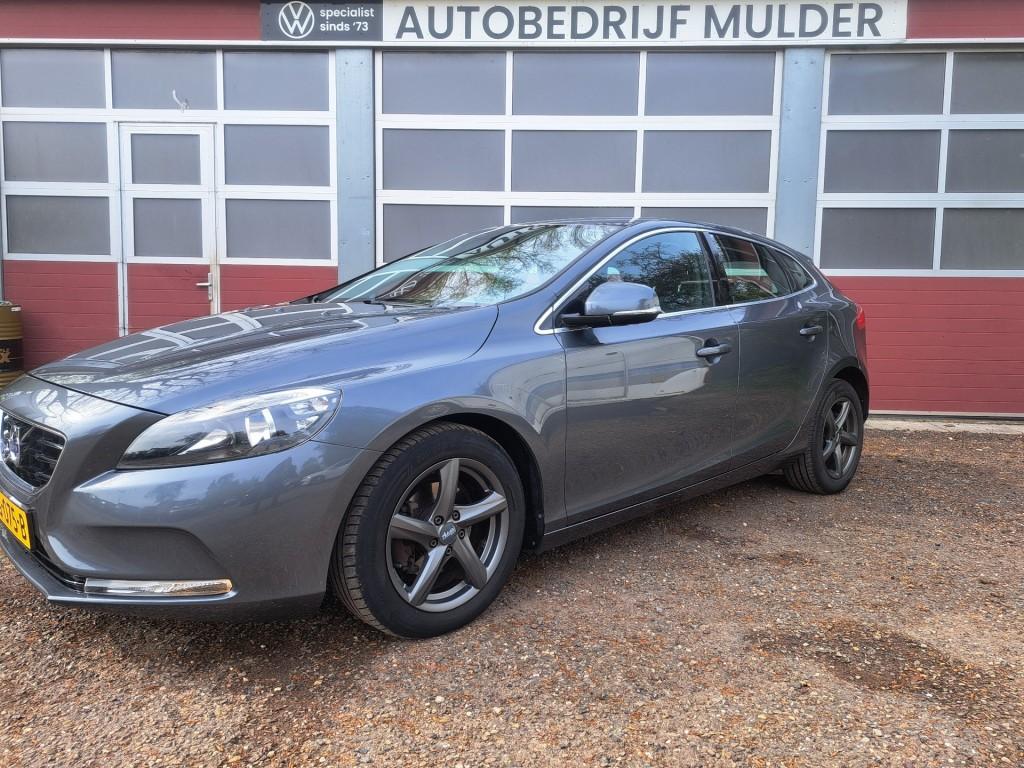 Volvo V40 1.6 D2 115 Pk R-Design Leder, Camera, Euro 5, Gebruikt, Huisgarantie, 4 cilinders
