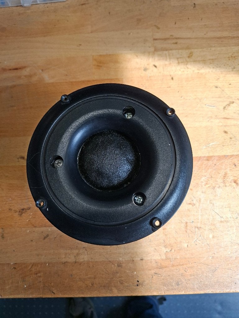 1 X Dynaudio D 5406 mid