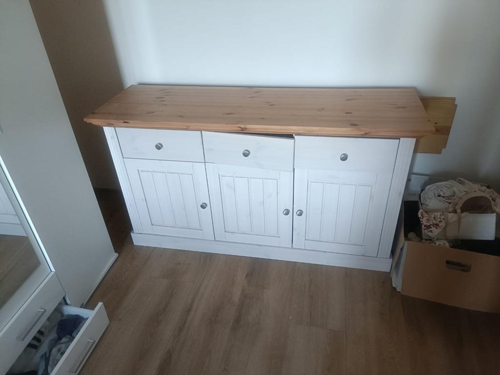 Wit dressoir - even opfiksen, Huis en Inrichting, Kasten | Dressoirs, Ophalen, Gebruikt, 150 tot 200 cm, Grenenhout
