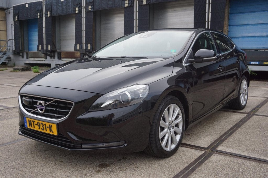 Volvo V40 Cross Country 2.0 D3 Summum, Auto's, Stof, Gebruikt, 4 cilinders, Bedrijf