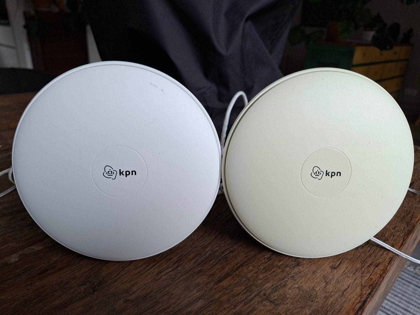 2 x KPN Box 12 Router - Zo goed als nieuw, Ophalen of Verzenden, Zo goed als nieuw, Router, KPN