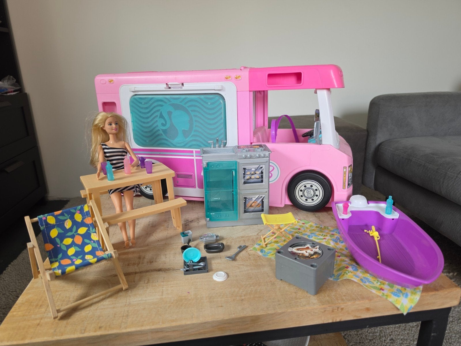 barbie camper, Ophalen, Gebruikt, Toebehoren