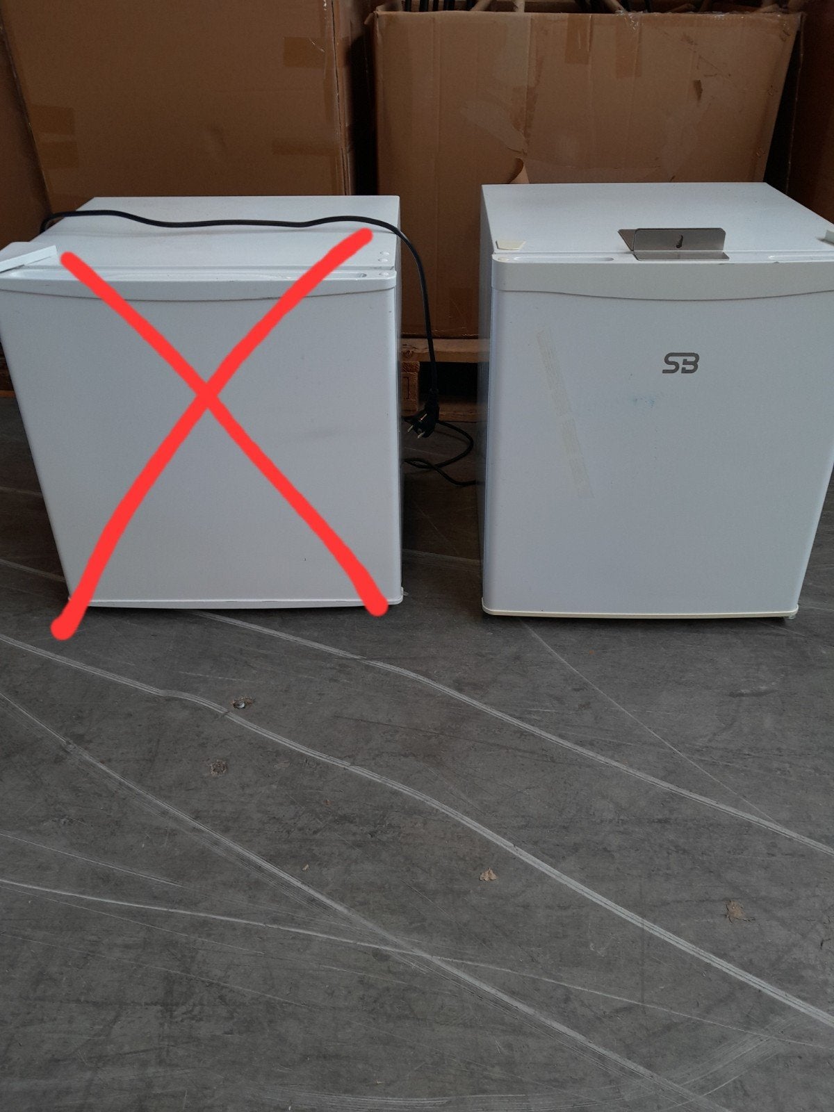 Compacte mini koelkast met vriesvakje, Ophalen