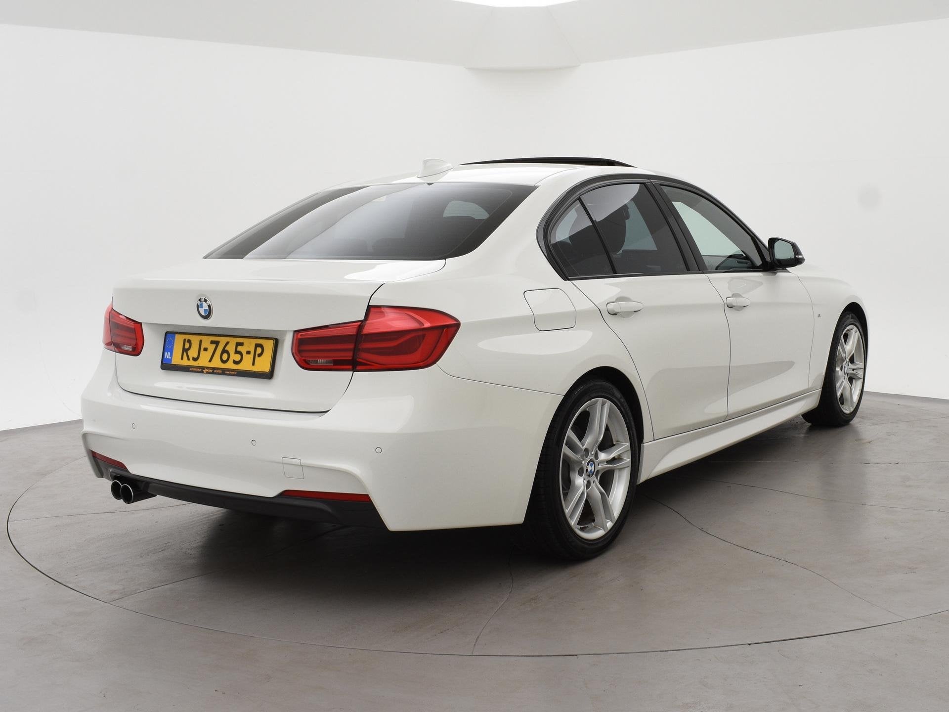 BMW 3-serie 320i 184 PK M-SPORT AUT. HIGH EXECUTIVE+ SCHUIFD, Auto's, BMW, Automaat, 1998 cc, Achterwielaandrijving, 4 cilinders