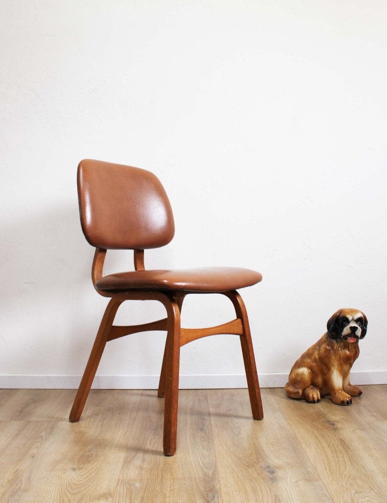 Houten Mid Century eetkamerstoel, bruin skai. Vintage stoel, O, Bruin, O, Hout