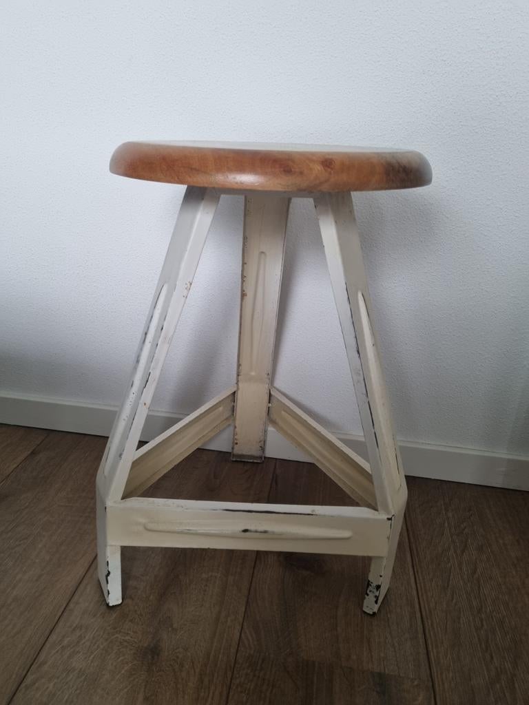 Kruk met houten zitting en metalen frame van KidsDepot, Ophalen, Zo goed als nieuw, Hout