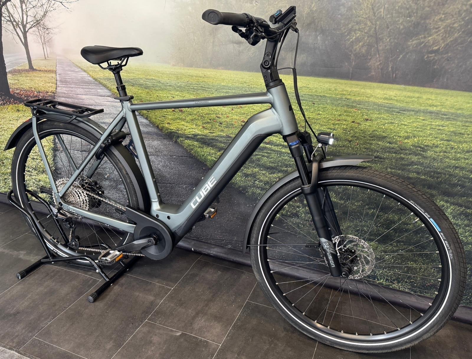 Cube Kathmandu Pro - Elektrische Fiets - 750WH - 62CM Frame, Zo goed als nieuw, Cube, 59 cm of meer, Ludwig-Hüttner-Str. 5-7, D-95679 Waldershof, Duitsland