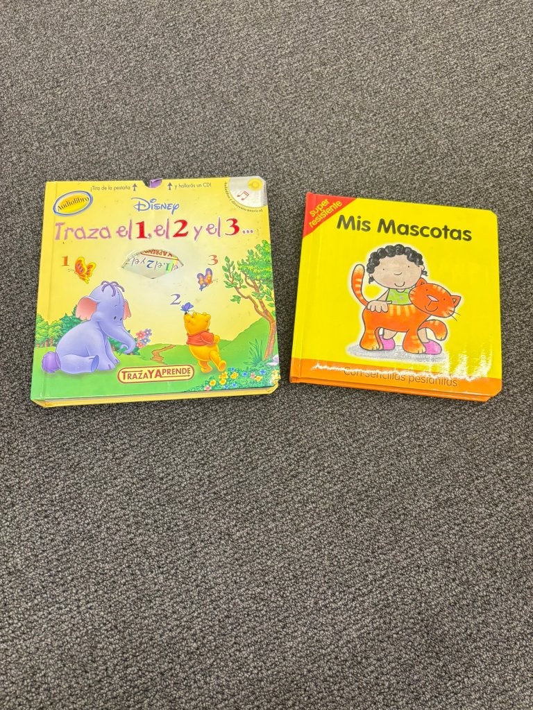 Spaanse kinderleesboeken Disney tellen(met cd) en huisdieren, Ophalen, Zo goed als nieuw, Non-fictie