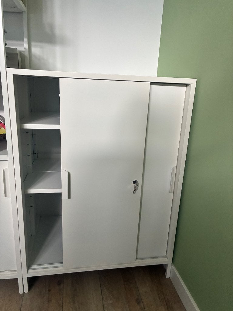 IKEA kastje, Ophalen, Zo goed als nieuw