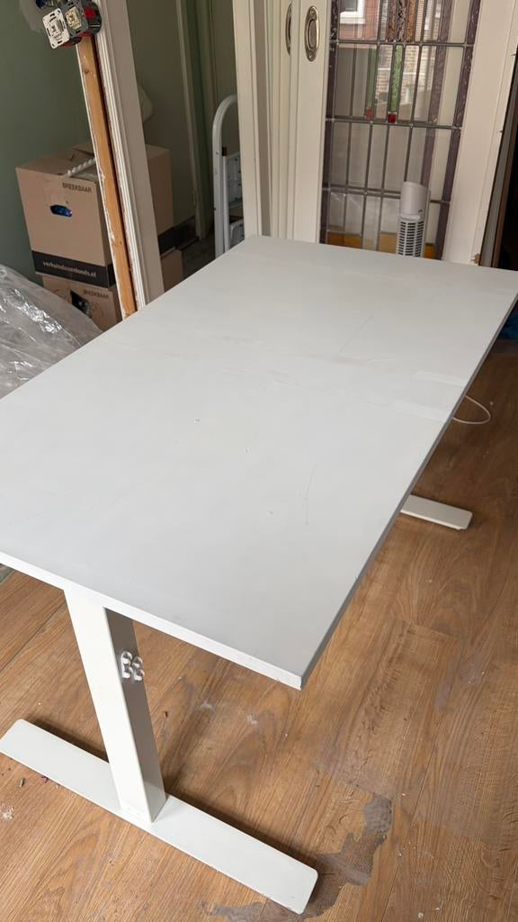 Verstelbaar zit-sta bureau ikea wit, Huis en Inrichting, Bureaus, Ophalen, Zit-sta bureau, Gebruikt, 120 cm