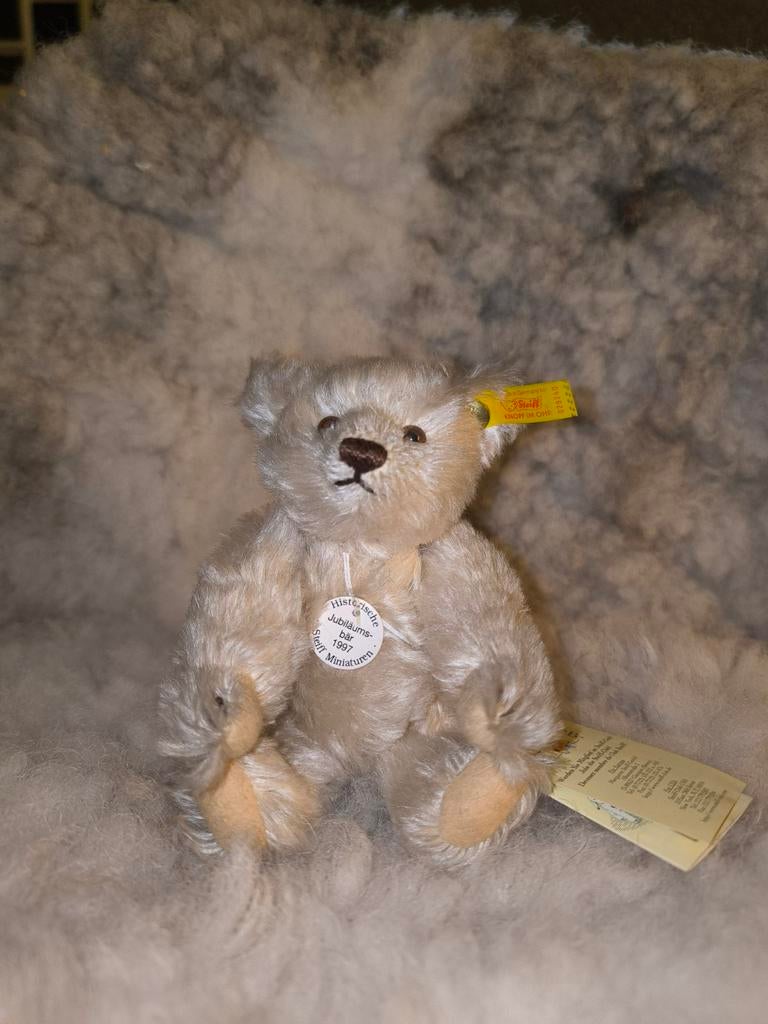 Steiff Historische Jubiläums Miniatuur Beer 1997, Verzamelen, Beren en Cherished Teddies, Ophalen of Verzenden, Nieuw, Stoffen beer