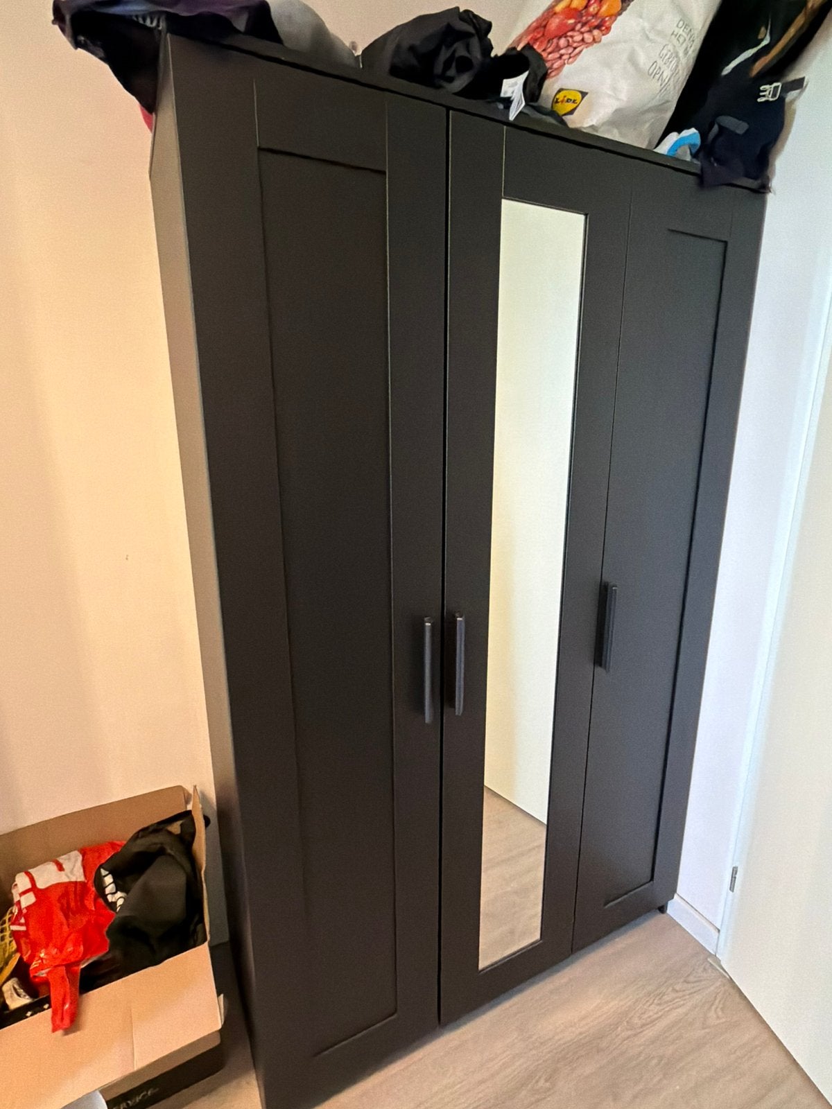 Black Wardrobe with Full-Length Mirror 117x176, Verzenden, Zo goed als nieuw, 25 tot 50 cm, Minder dan 100 cm