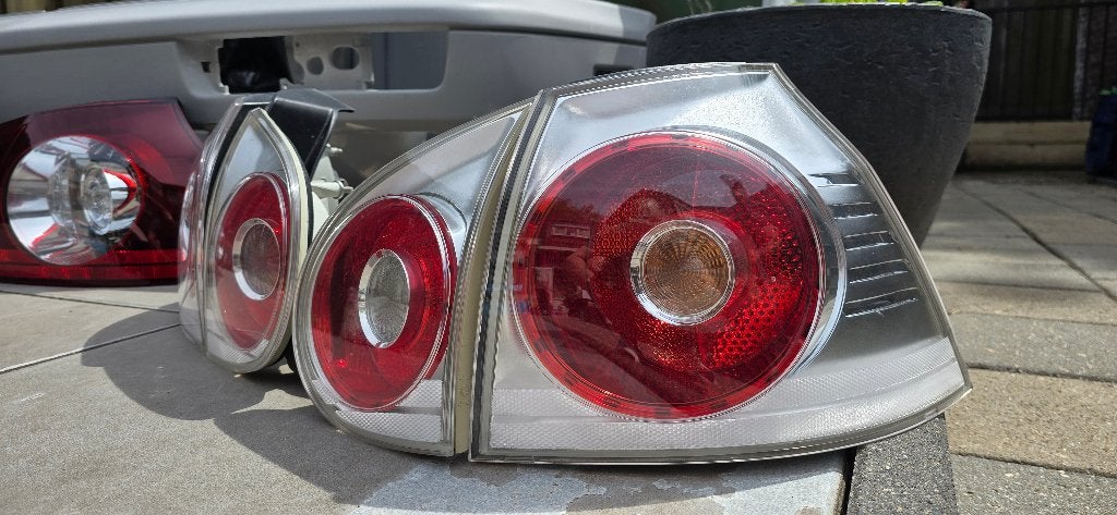 Mk5 wit rood valeo's, Ophalen, Gebruikt, Volkswagen