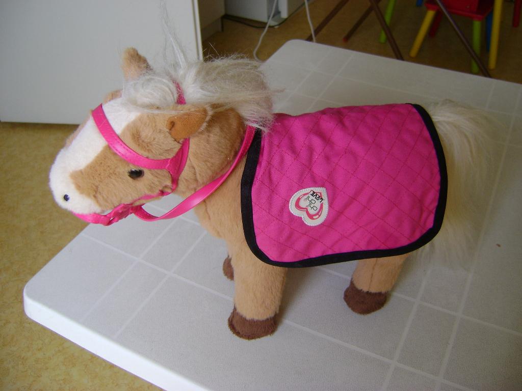babyborn paard met roze dekje en teugels 37lx31h en hinnikt, Ophalen of Verzenden, Zo goed als nieuw, Overige typen