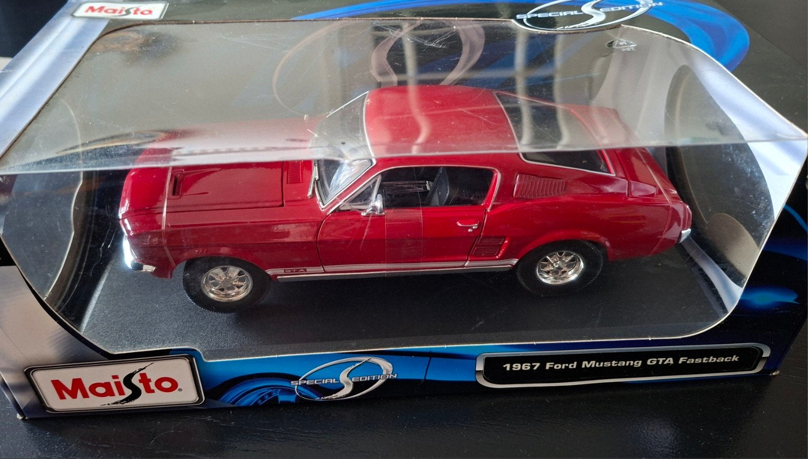 Modelauto 1:18 Ford Mustang GTA - Nieuw in verpakking, Hobby en Vrije tijd, Modelauto's | 1:18, Ophalen of Verzenden, Nieuw, Auto
