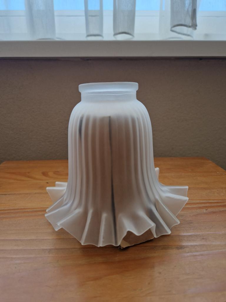Melkglas lampenkap - Plissé - Vintage, Huis en Inrichting, Lampen | Lampenkappen, Gebruikt, Minder dan 25 cm, Overige vormen, Wit