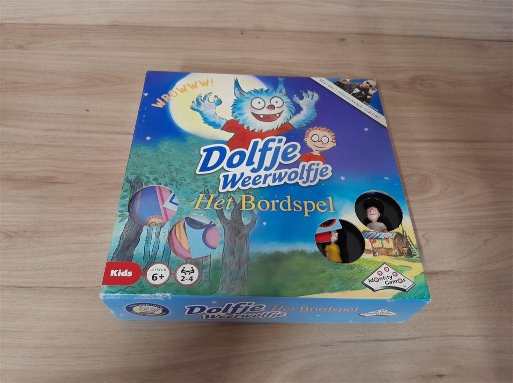 Dolfje weerwolfje het bordspel - s1532, Hobby en Vrije tijd, Gezelschapsspellen | Bordspellen, Verzenden, Zo goed als nieuw