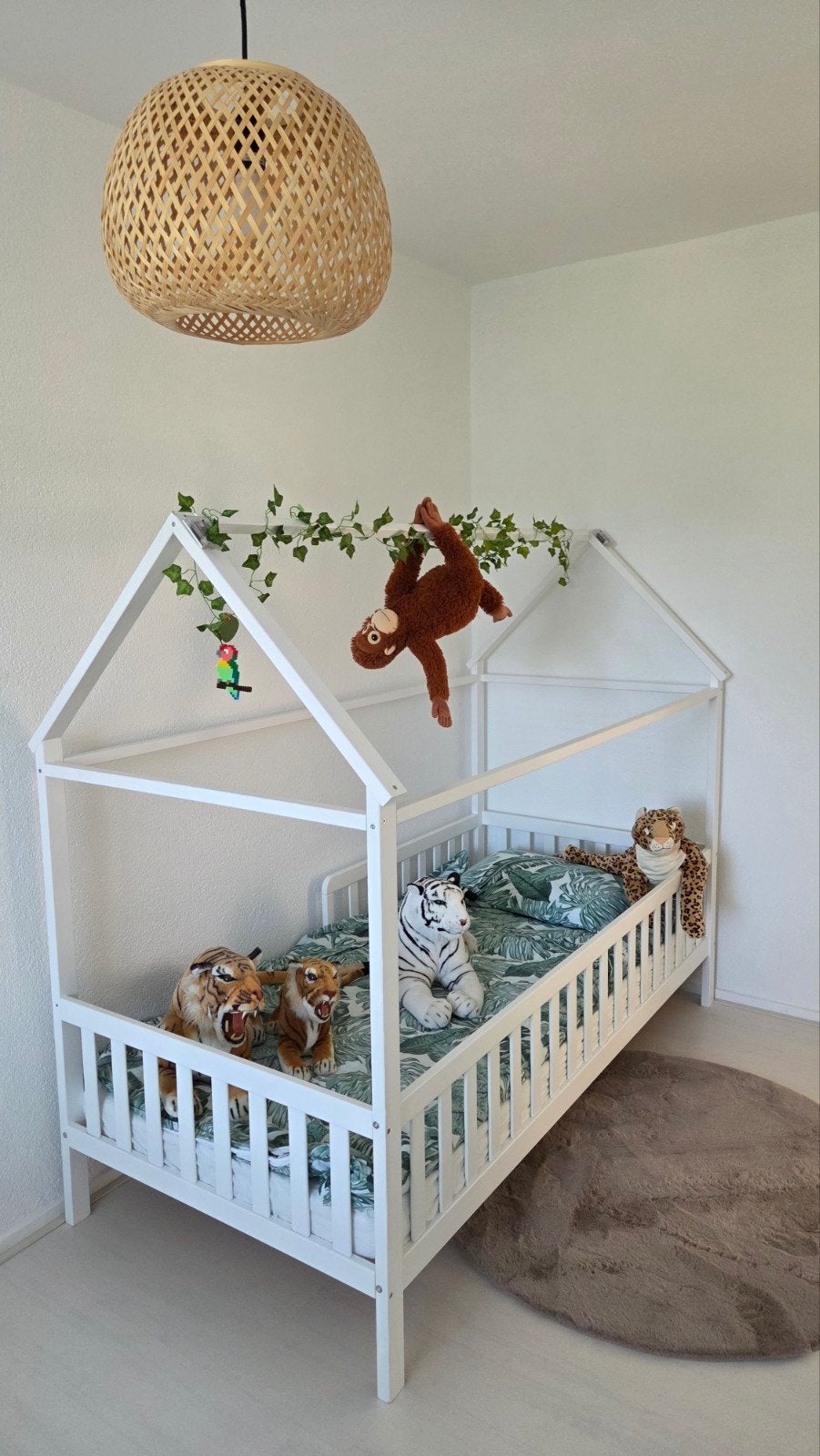 Hele mooie en stevig bed 90x200 + matras, Ophalen, 85 tot 100 cm, Zo goed als nieuw, Matras