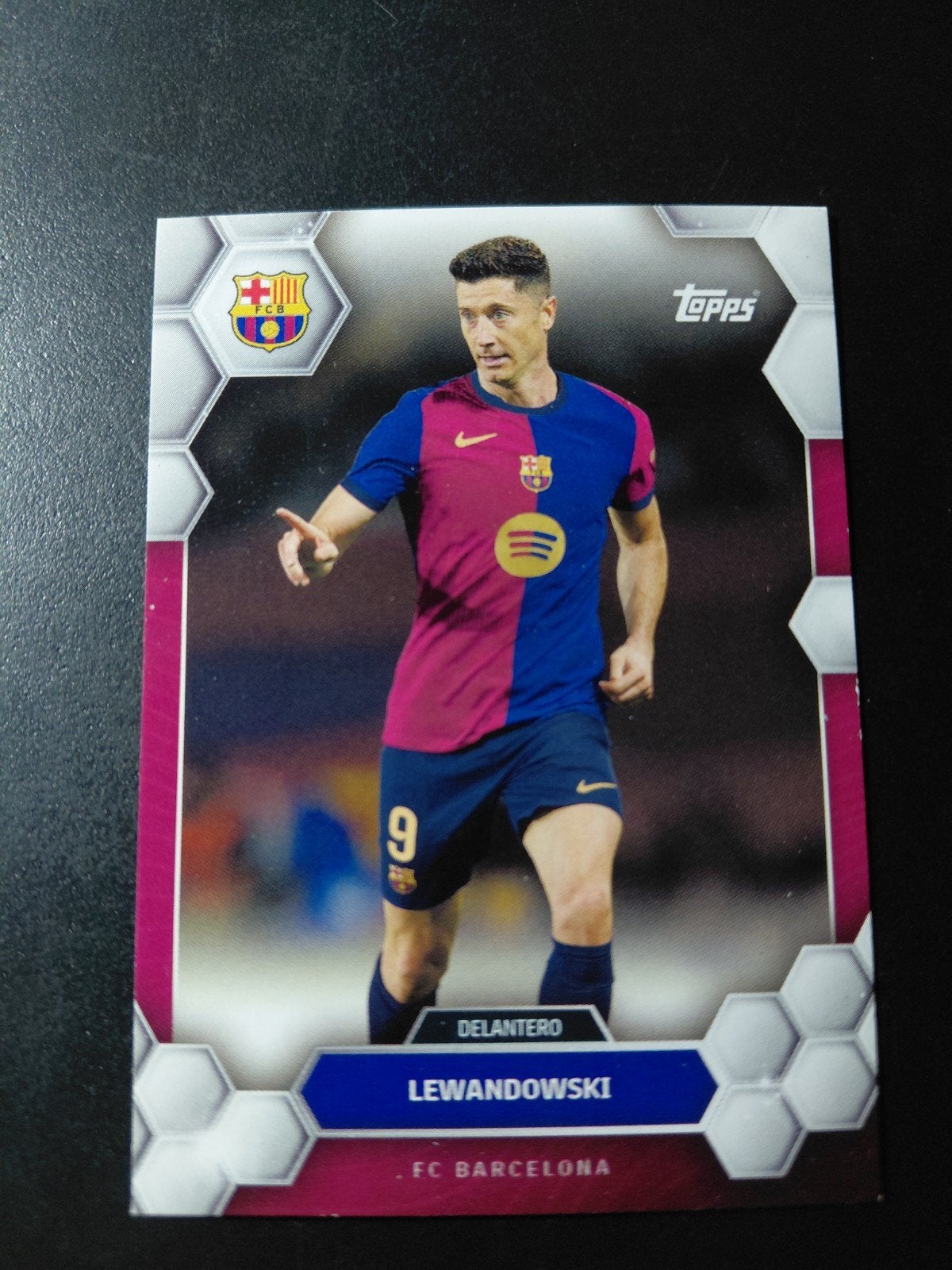 Robert lewandowski (fc barcelona) topps, Verzamelen, Sportartikelen en Voetbal, Verzenden, Nieuw, Buitenlandse clubs, Spelerskaart
