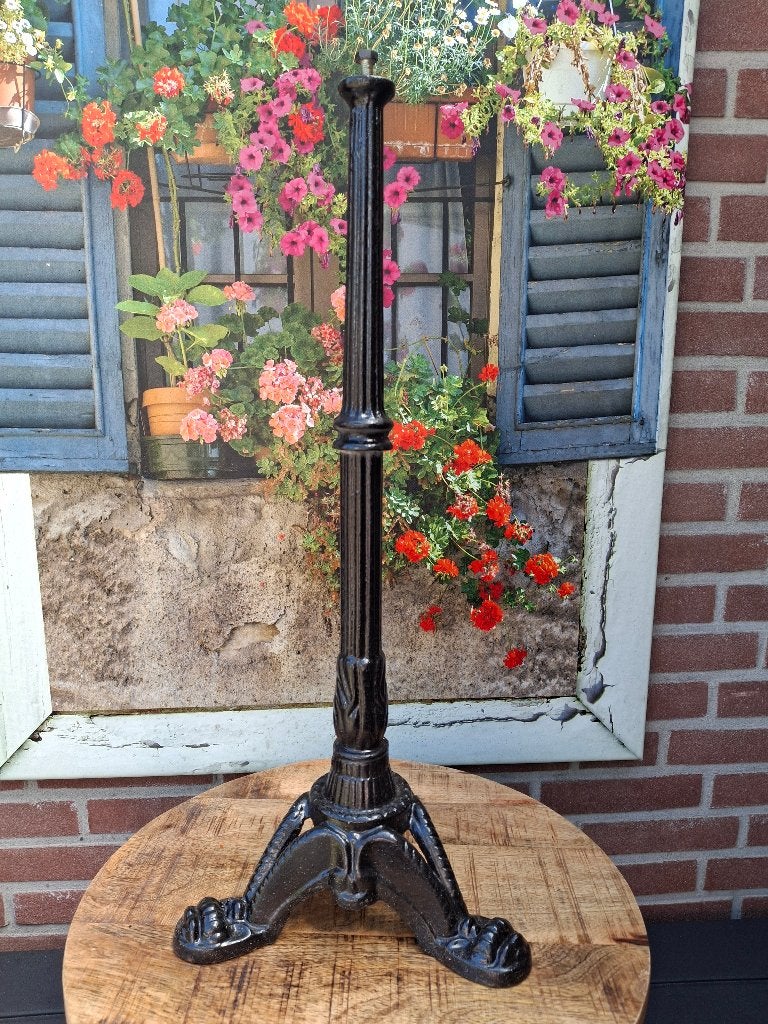 Gietijzeren brocante tafelpoot., Ophalen