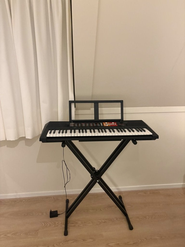 Yamaha Keyboard PSR-F51 inclusief professionele standaard, Ophalen, Zo goed als nieuw, 61 toetsen, Yamaha