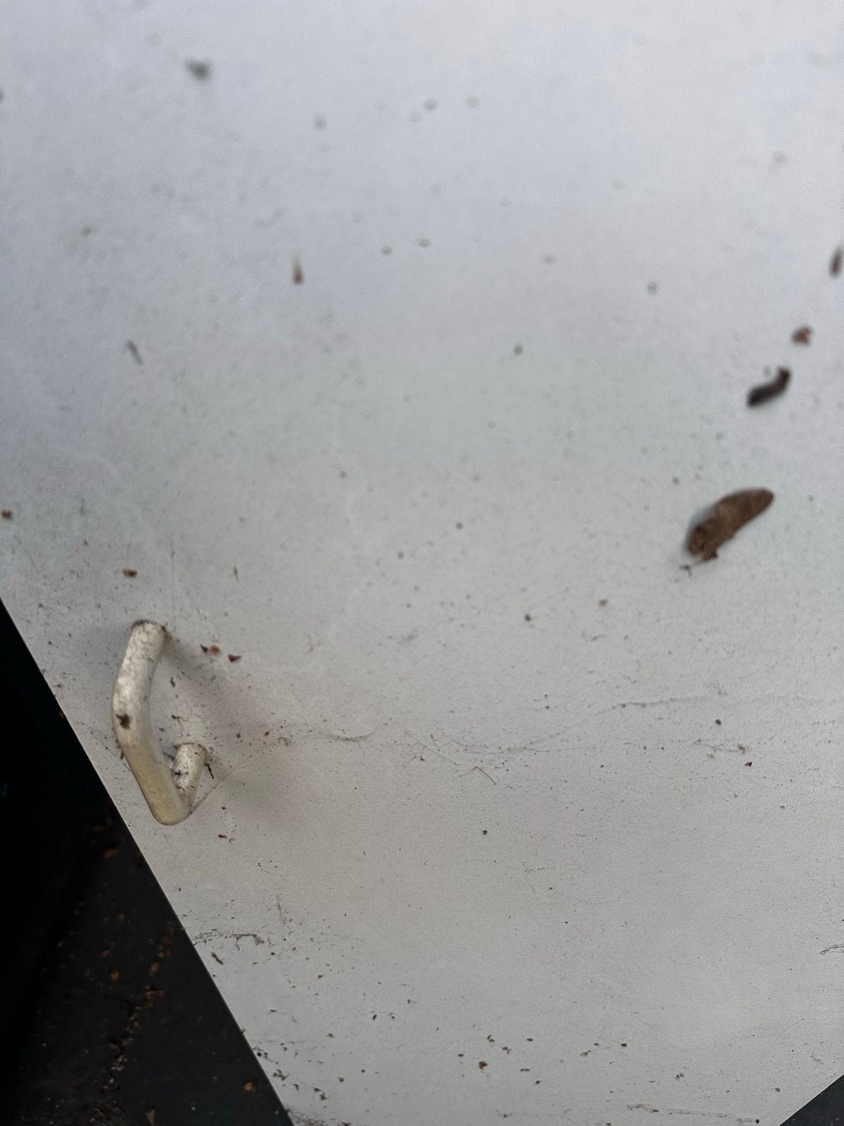 Witte smalle kast met planken, Ophalen, Met plank(en), Minder dan 50 cm, Gebruikt