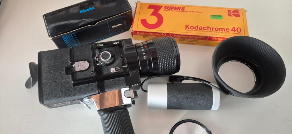 Minolta Autopak-8 D12 Super 8 filmcamera, 3x 8mm film, Ophalen of Verzenden, 8mm, Camera