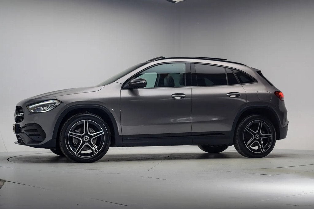 Mercedes-Benz GLA 250e Amg Line Night Pakket Aut. [ Panorama, Auto's, Mercedes-Benz, Automaat, 16 kWh, Bedrijf, 71 km/l