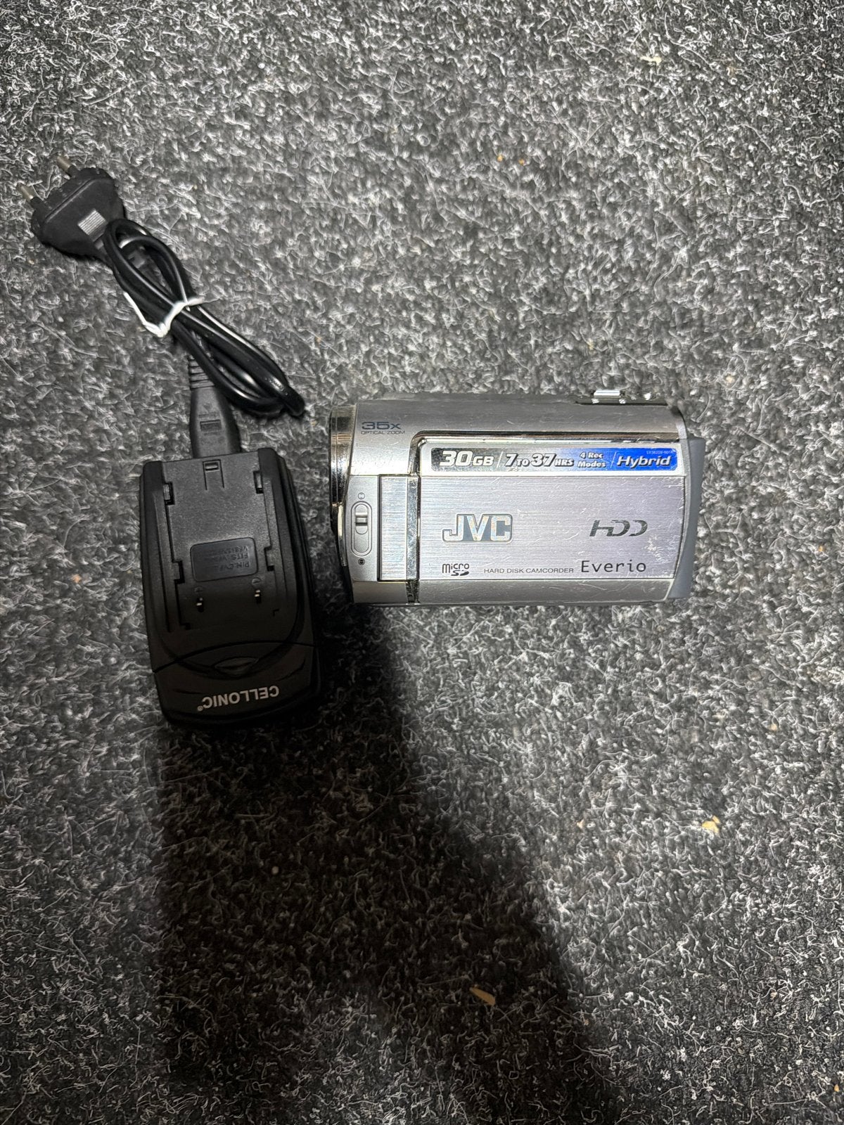 JVC Everio Hybrid Camcorder met 30GB HDD en oplader, ., Camera, ., Gebruikt