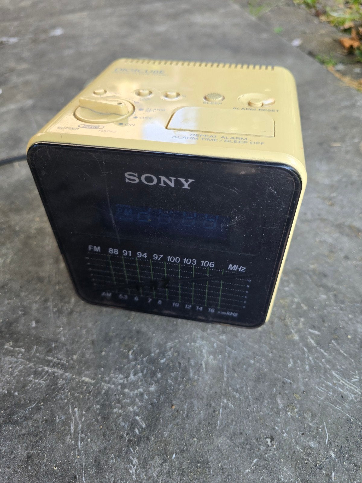 Sony Digicube Digitale Wekkerradio - Vintage, Ophalen of Verzenden, Gebruikt, Radio