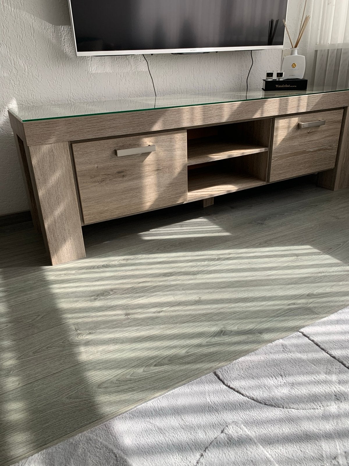 NIUWE tv meubel met dikke glasplaat - 180 cm breed