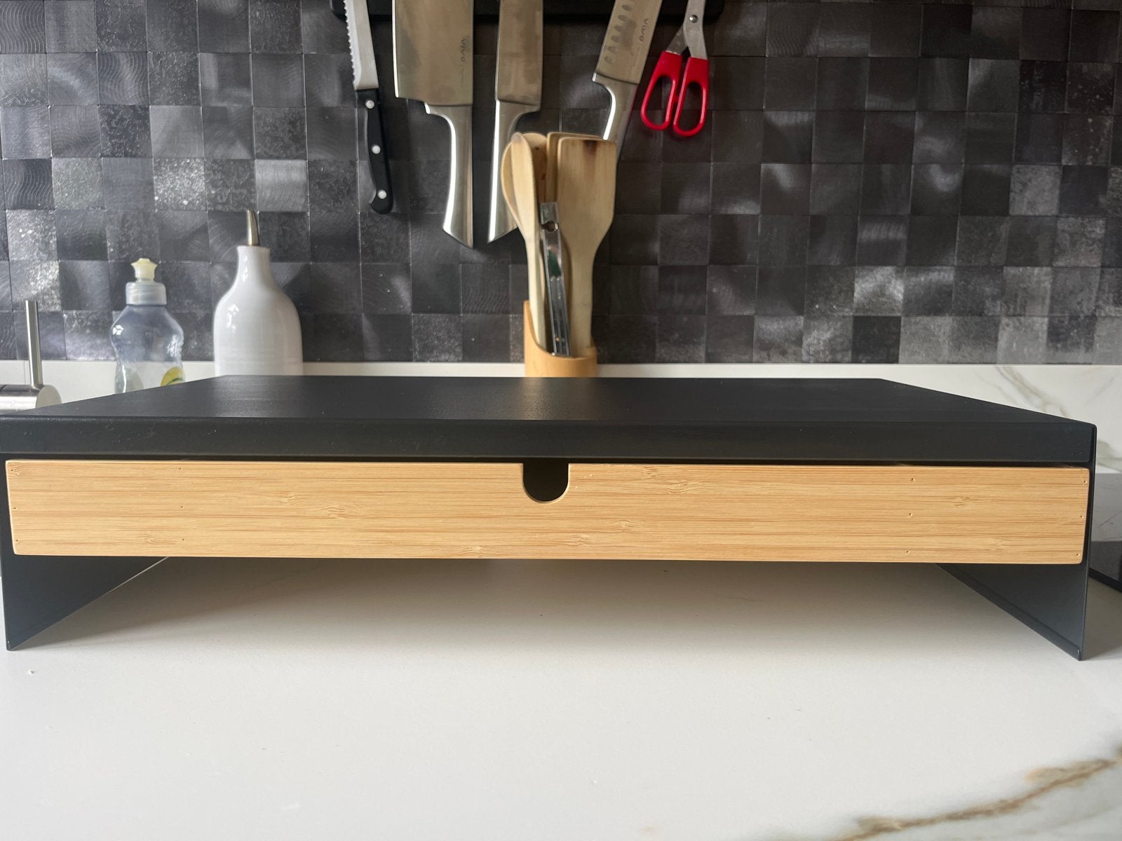 IKEA ELLOV Monitorstandaard met lade, Ophalen, Met lades, Gebruikt, IKEA