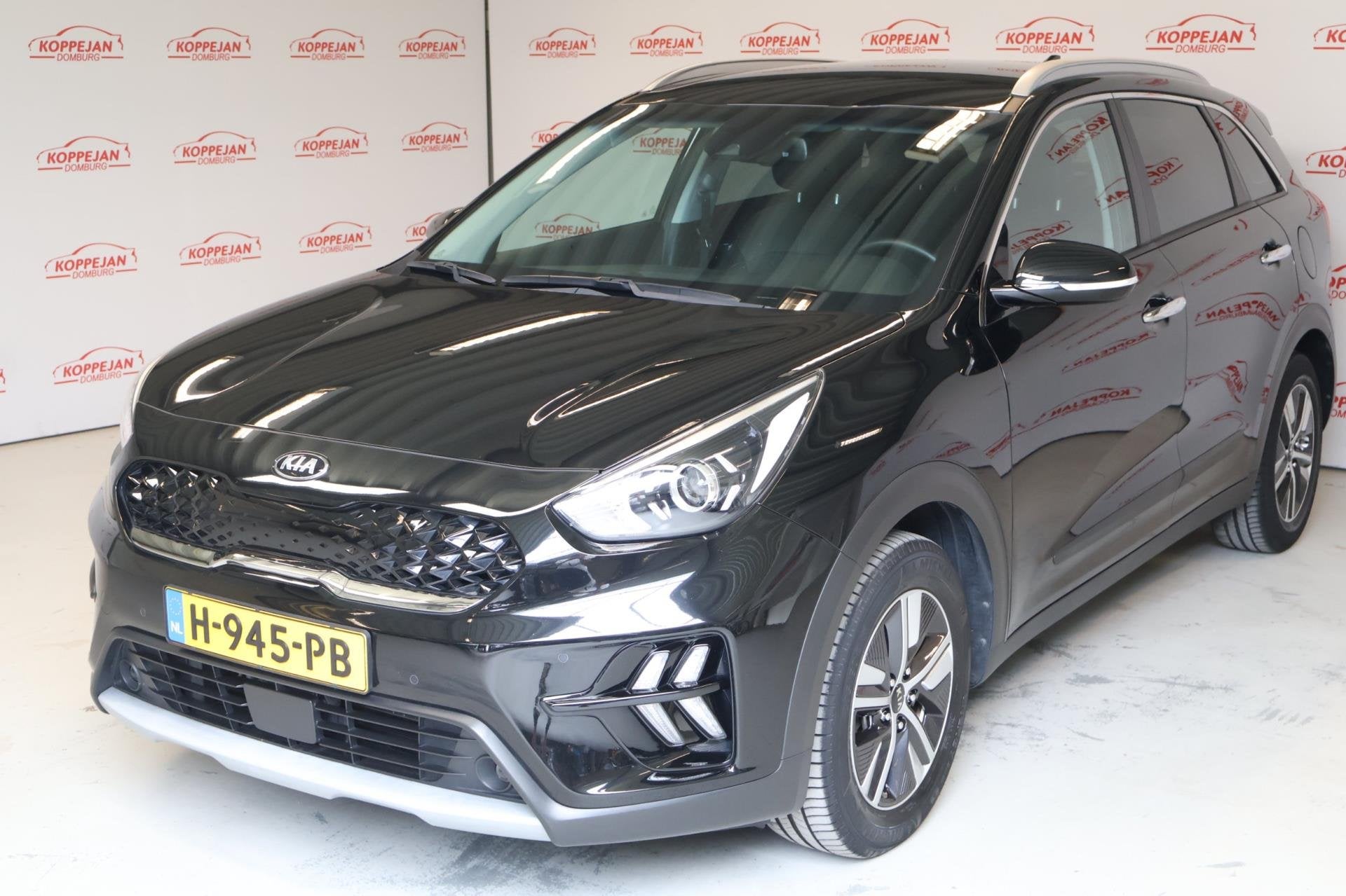 Kia Niro 1.6 GDi Hybrid DynamicLine NL auto, Carplay, Camera, Gebruikt, Leder en Stof, Zwart, 75 €/maand