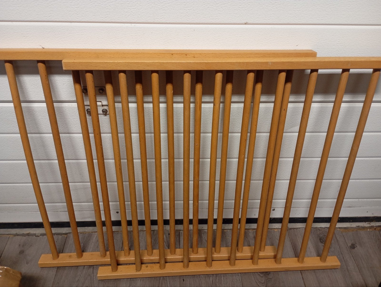 2x Houten Veiligheidsrekje met Spijlen, Gebruikt, Overige typen, Ophalen of Verzenden, Minder dan 200 cm