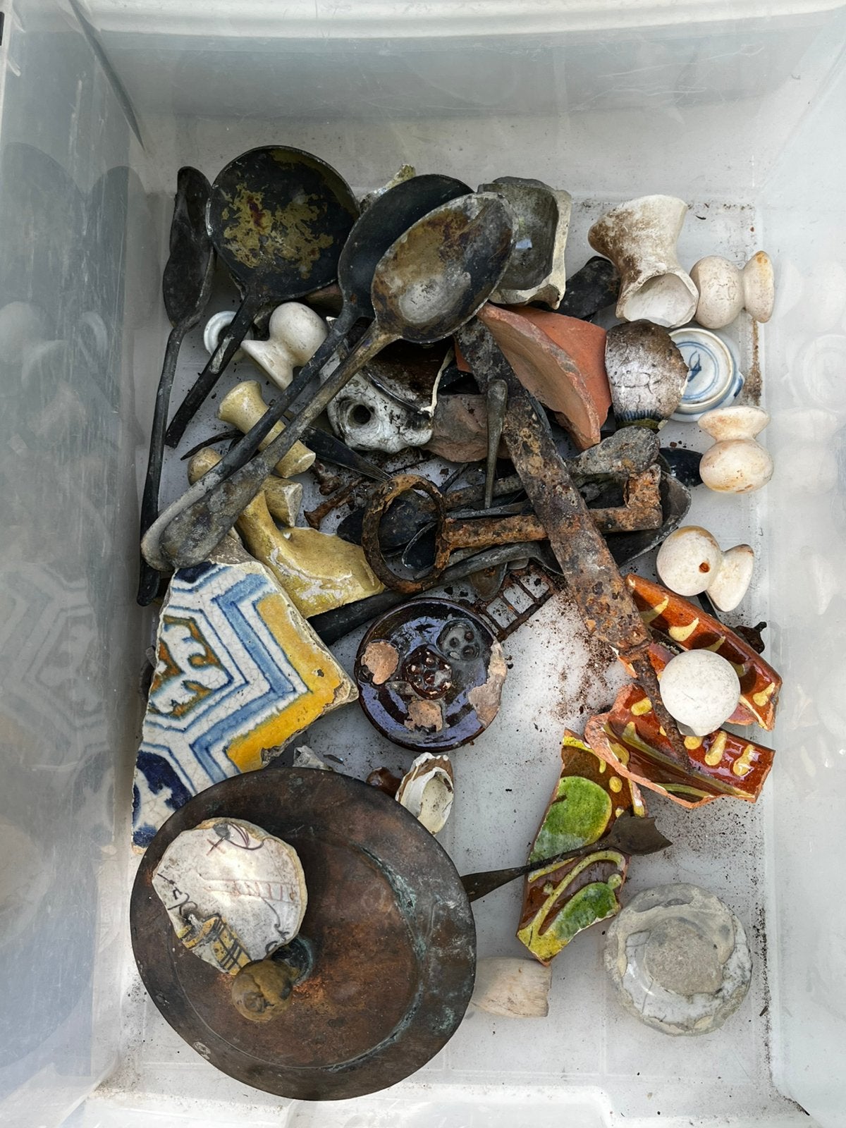 Bodemvondst tegel tin majolica lepel koper zalfpot, Ophalen of Verzenden