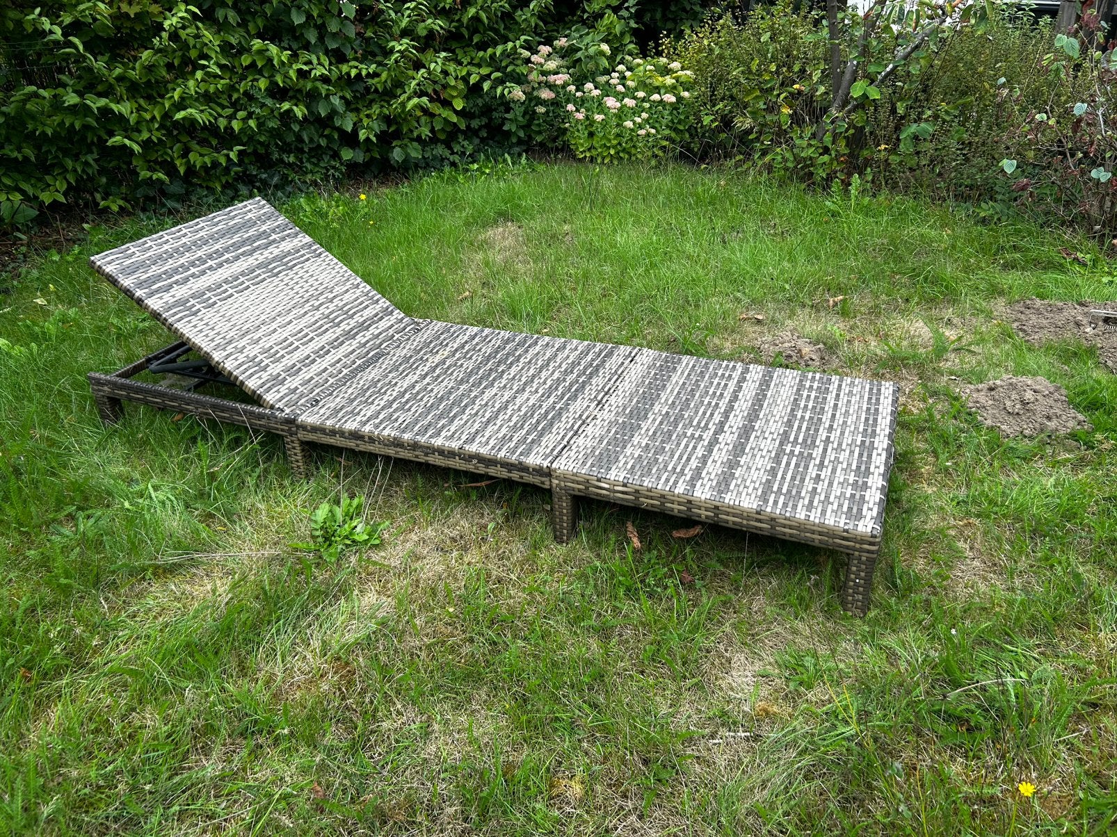 2 ligbedden te koop, 65x200cm, Ophalen, Zo goed als nieuw, Aluminium, Verstelbaar