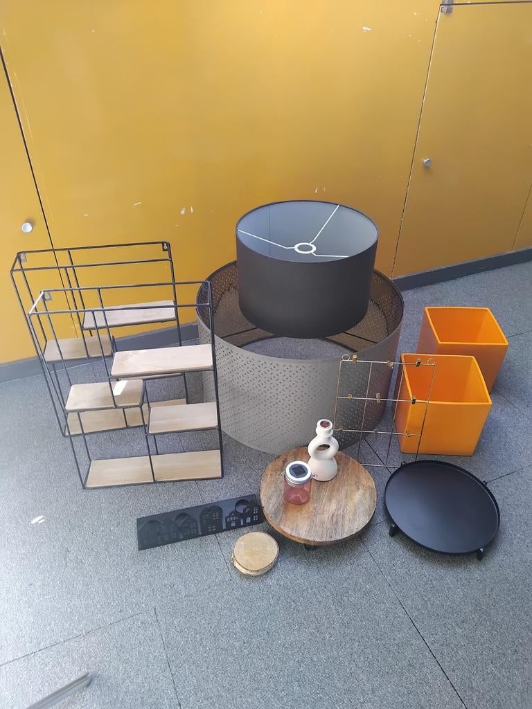 Diverse decoratie en woonaccessoires, Ophalen, Gebruikt, Meerkleurig, Metaal