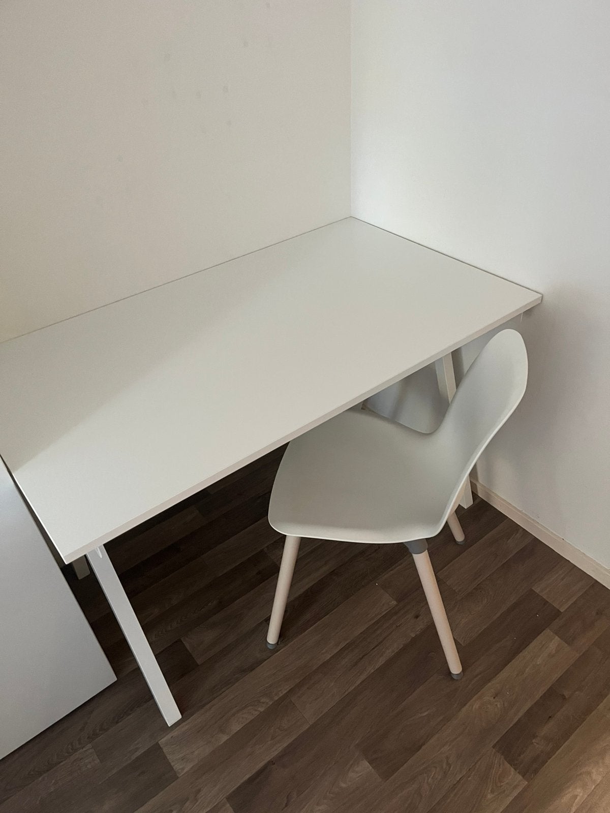 GRATIS AFHALEN Bureau, Ophalen, 160 cm, Scandinavisch, Zo goed als nieuw