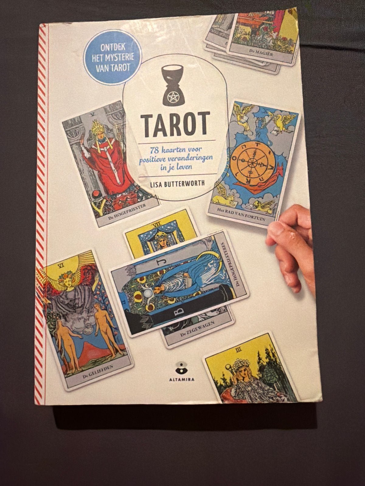 Tarot: 78 kaarten voor positieve veranderingen in je leven, Boeken, Ophalen of Verzenden, Zo goed als nieuw, Tarot of Kaarten leggen