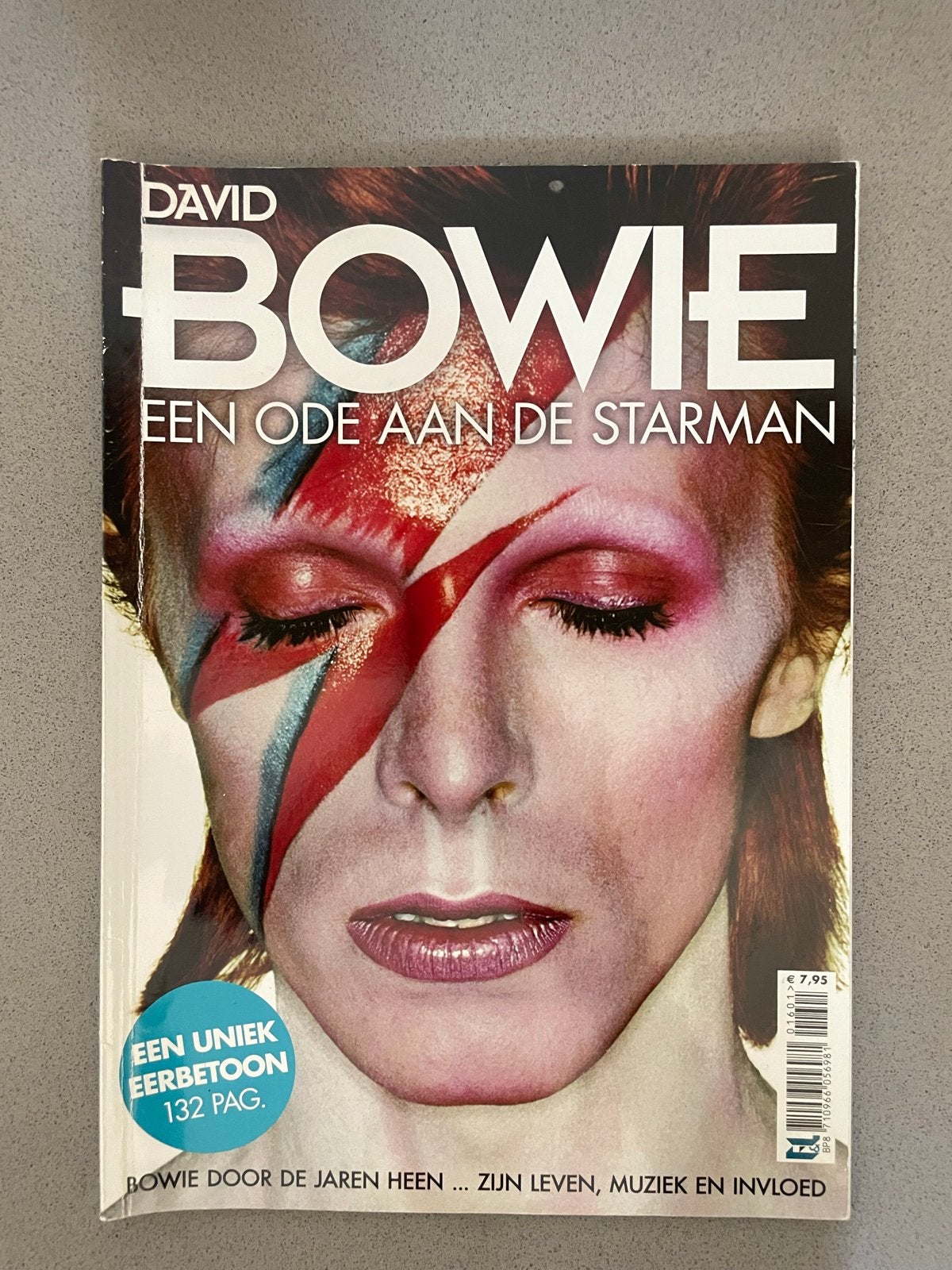 David Bowie Tijdschrift (2016) - Een Ode aan de Starman, Ophalen of Verzenden, Zo goed als nieuw, Muziek, Film of Tv