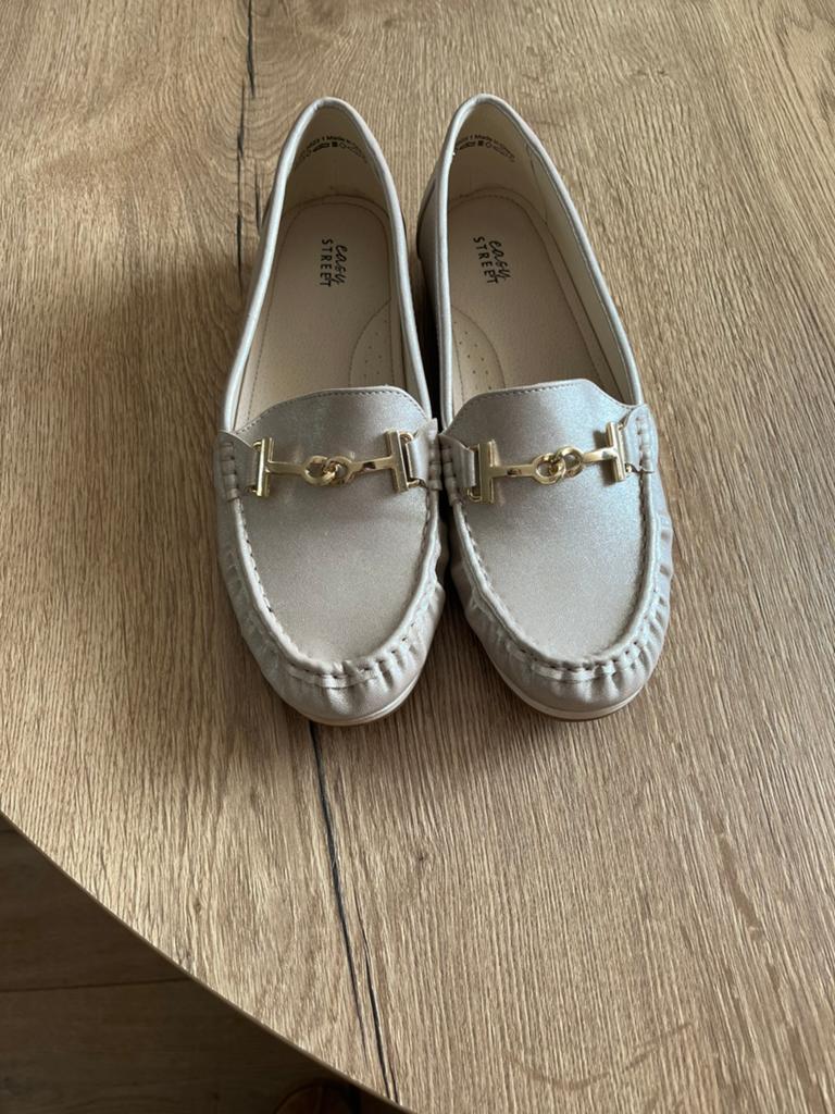 Nieuwe schoenen, Beige, Nieuw, Ballerina's, Ophalen of Verzenden