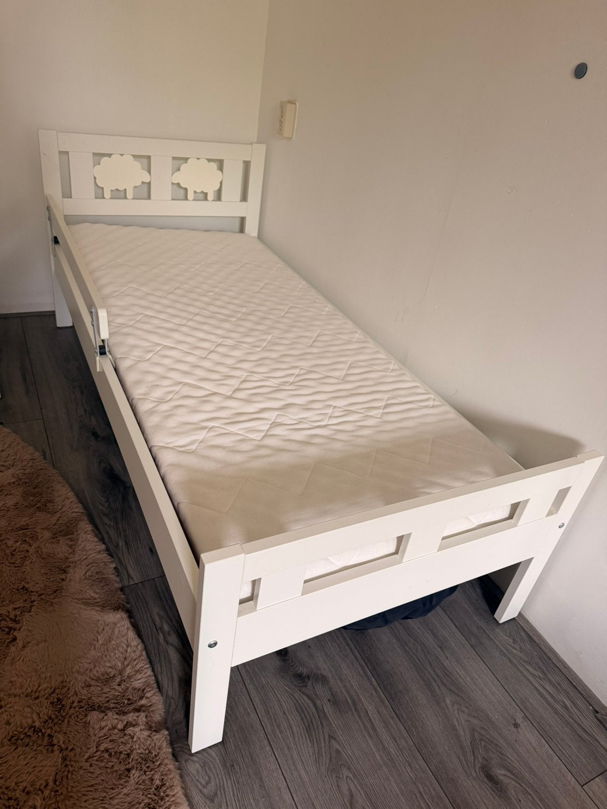 Kinderbed 70x160cm, Ophalen, Eenpersoons, Wit, Zo goed als nieuw