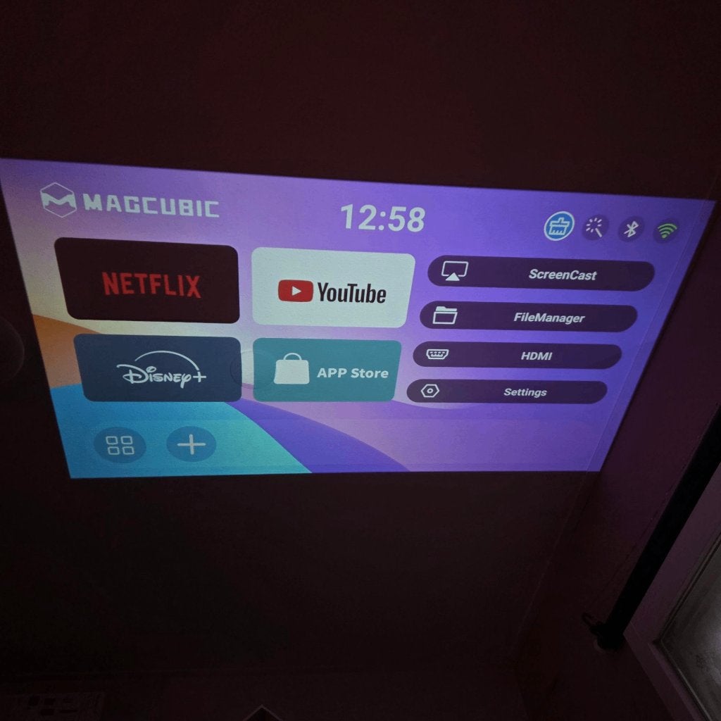 Smart TV Projector Android TV BEST18 Projector 650 ANSI, Ophalen of Verzenden, Zo goed als nieuw, LED