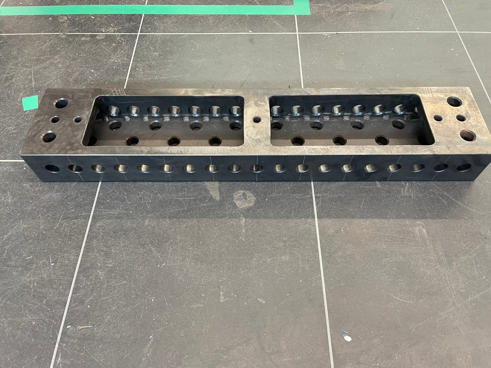 Lastafel 28 mm U-balk 1000x200x100mm plasmagenitreerd, Ophalen, Zo goed als nieuw