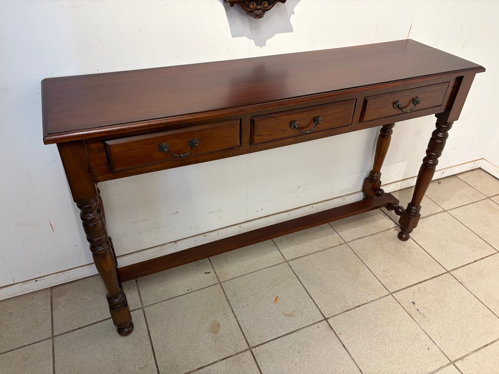Mahonie sidetable met 3 laden, 7671cm, Gebruikt, 100 tot 150 cm, Overige houtsoorten